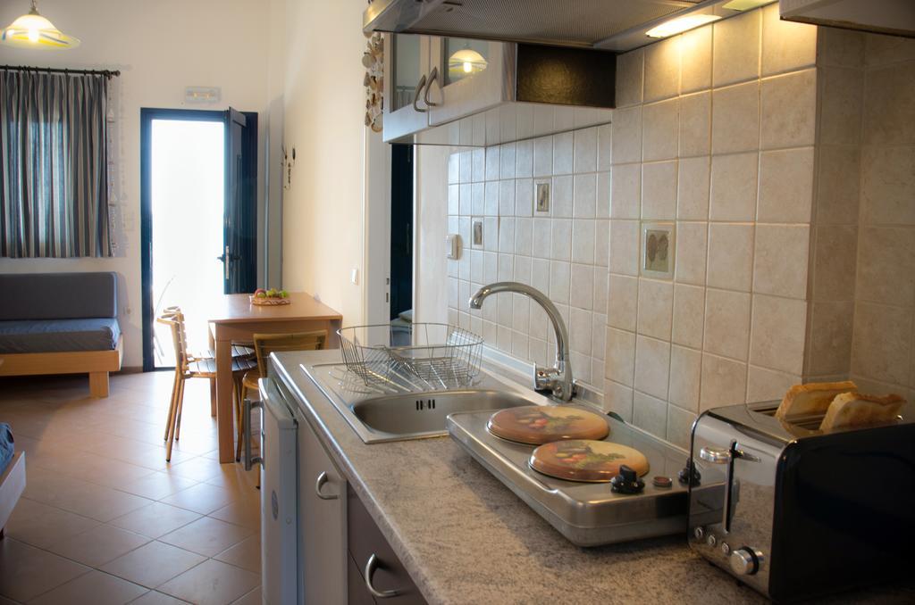 Yialos Studios-Apartments Makrýgialos Exteriér fotografie